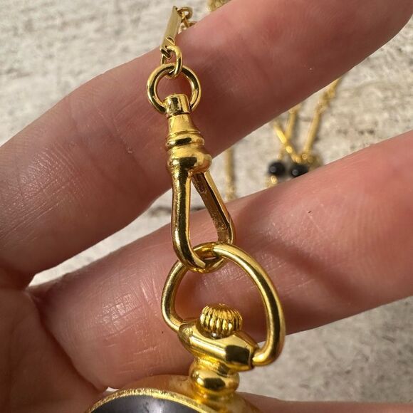 Vintage Joan Rivers Classics Gold Tone Watch Clock Pendant Necklace - Picture 7 of 7